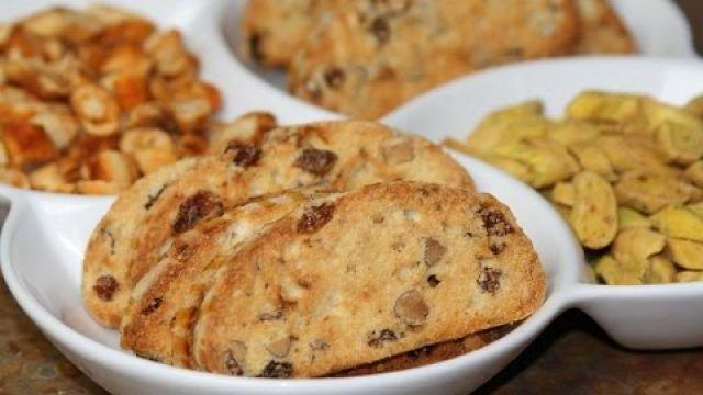 Fekkas Amandes & Raisins secs - Moroccan Almond & Raisin Cookie